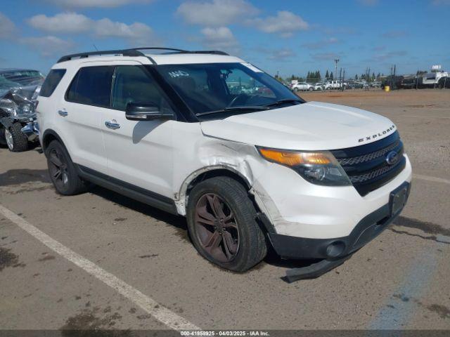  Salvage Ford Explorer