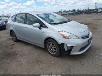  Salvage Toyota Prius v