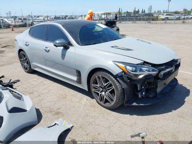  Salvage Kia Stinger