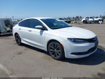  Salvage Chrysler 200