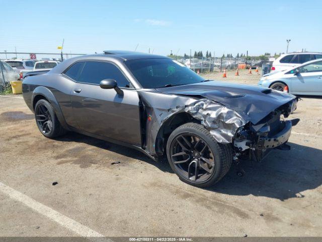  Salvage Dodge Challenger