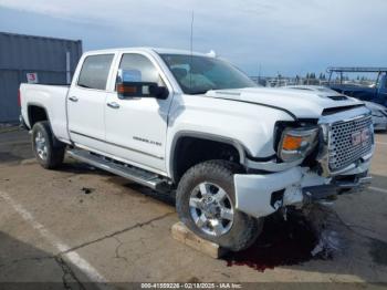  Salvage General Motors Sierra 3500HD