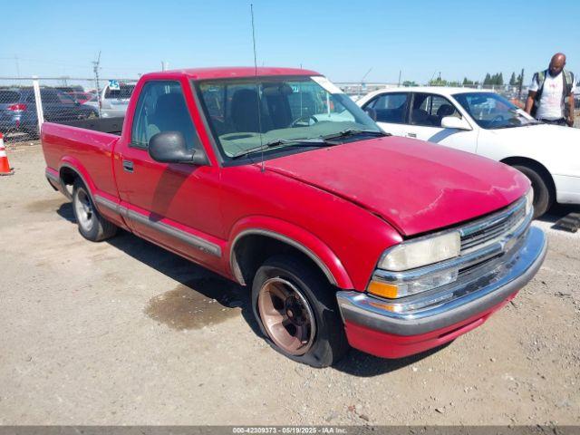  Salvage Chevrolet S-10