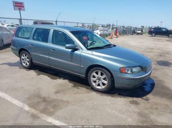  Salvage Volvo V70