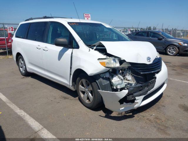  Salvage Toyota Sienna