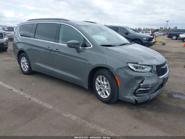  Salvage Chrysler Pacifica