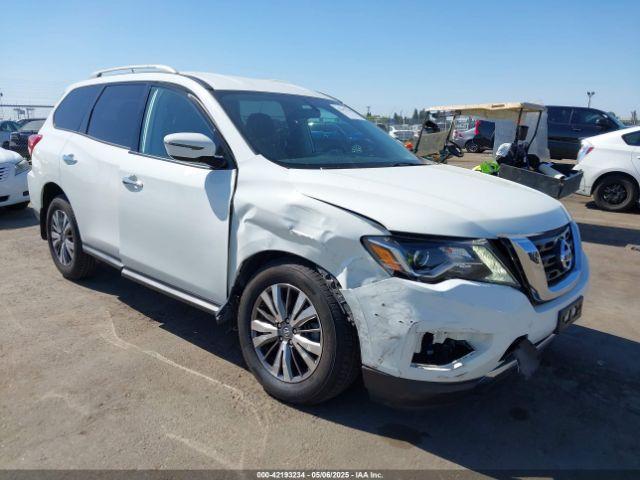  Salvage Nissan Pathfinder