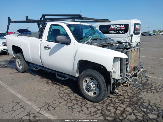  Salvage Chevrolet Silverado 2500