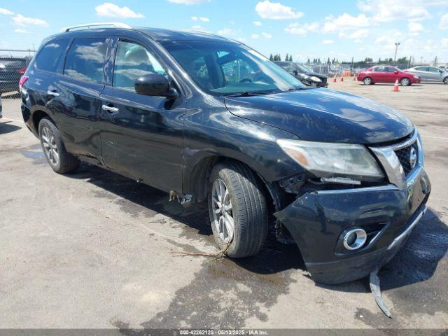  Salvage Nissan Pathfinder