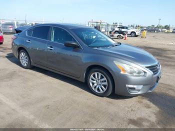  Salvage Nissan Altima