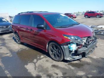  Salvage Toyota Sienna