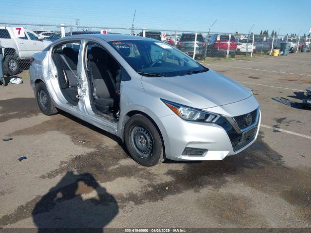  Salvage Nissan Versa