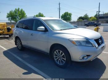  Salvage Nissan Pathfinder