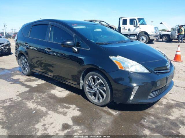  Salvage Toyota Prius v