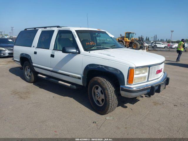 Salvage GMC Suburban