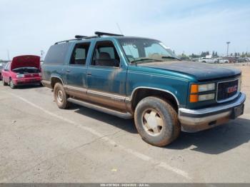  Salvage GMC Suburban 1500