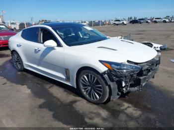  Salvage Kia Stinger