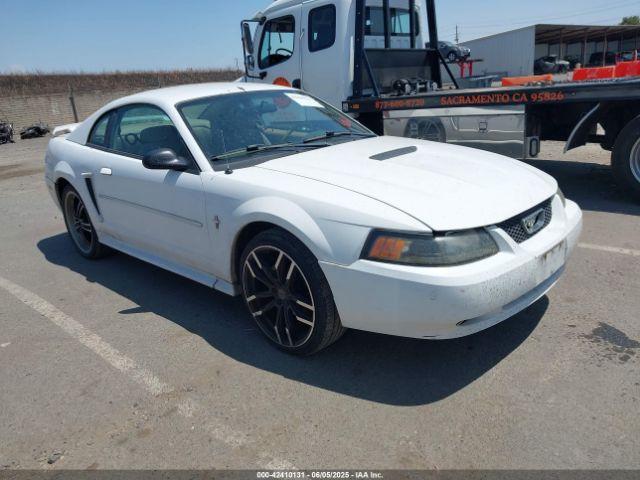  Salvage Ford Mustang