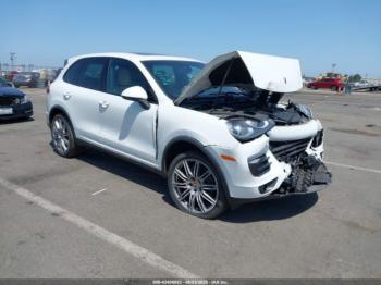  Salvage Porsche Cayenne