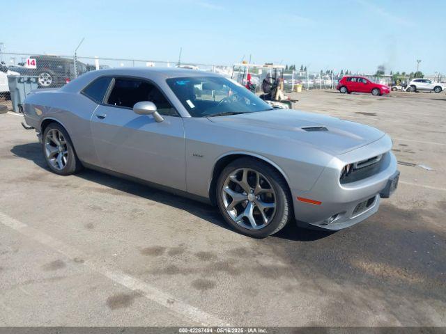  Salvage Dodge Challenger