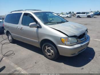  Salvage Toyota Sienna