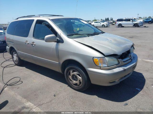 Salvage Toyota Sienna