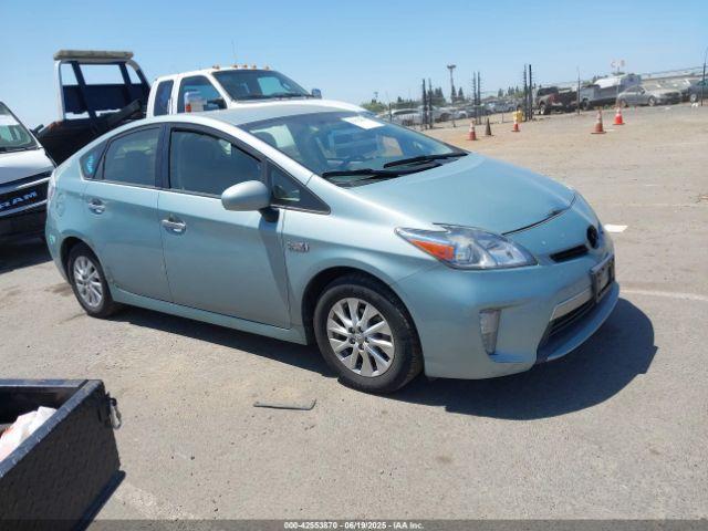  Salvage Toyota Prius