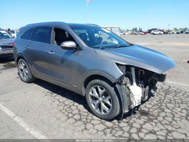  Salvage Kia Sorento