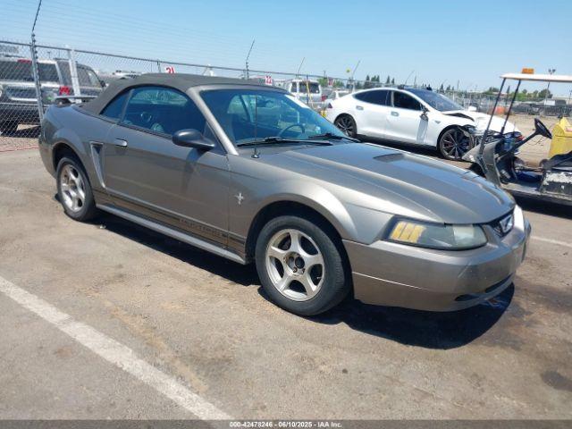  Salvage Ford Mustang