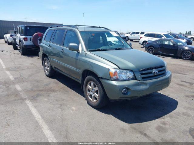  Salvage Toyota Highlander