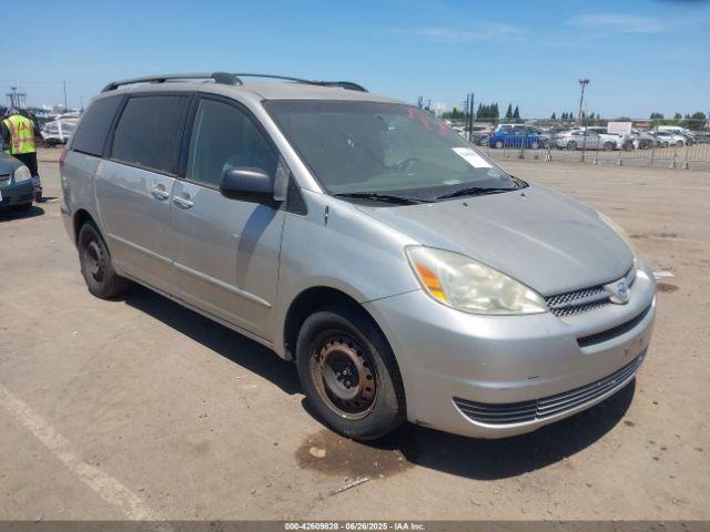  Salvage Toyota Sienna