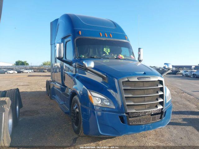  Salvage Freightliner New Cascadia 126