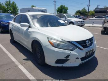  Salvage Nissan Altima