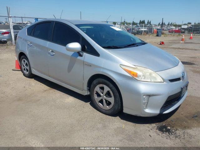  Salvage Toyota Prius