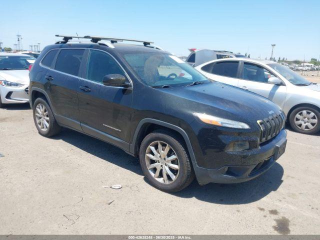  Salvage Jeep Cherokee