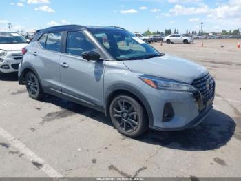  Salvage Nissan Kicks