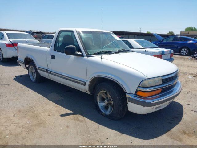  Salvage Chevrolet S-10