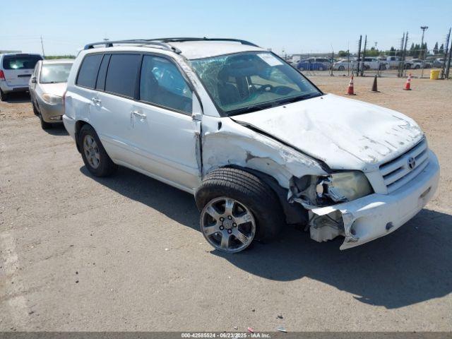  Salvage Toyota Highlander