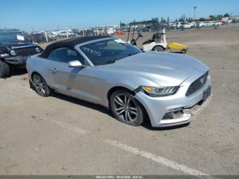  Salvage Ford Mustang