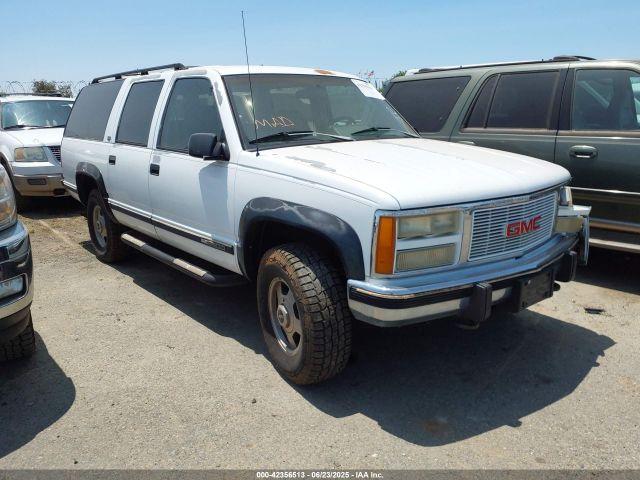  Salvage GMC Suburban