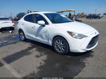  Salvage Toyota Yaris