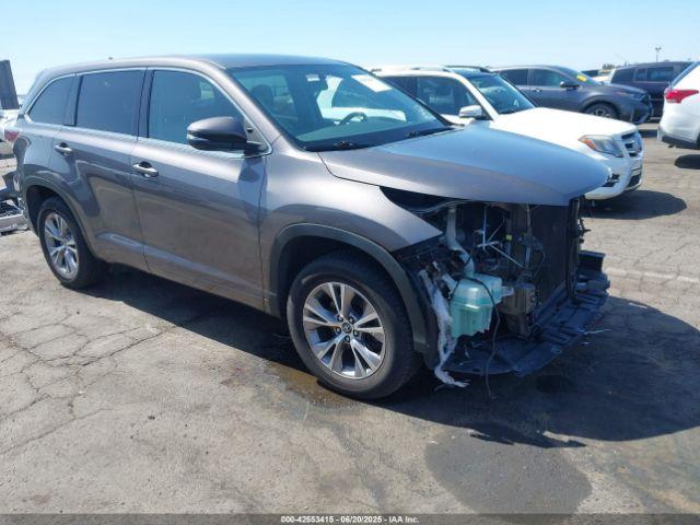  Salvage Toyota Highlander