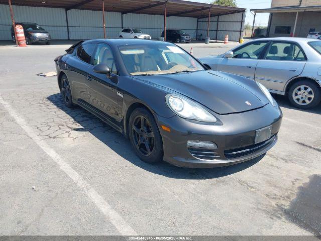  Salvage Porsche Panamera