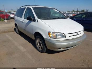  Salvage Toyota Sienna