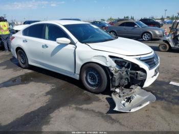  Salvage Nissan Altima