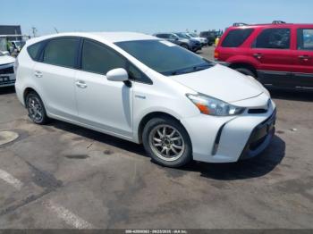  Salvage Toyota Prius v