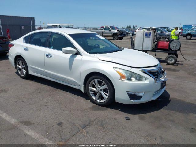  Salvage Nissan Altima