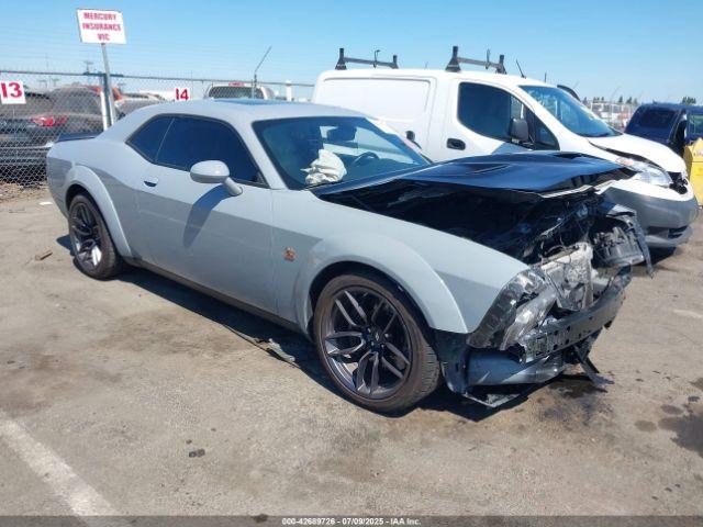  Salvage Dodge Challenger