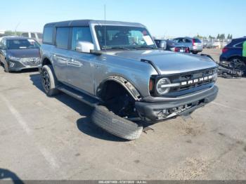  Salvage Ford Bronco