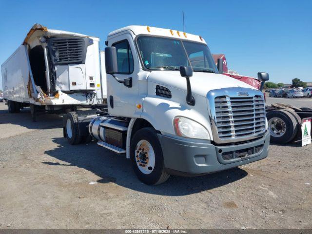  Salvage Freightliner Cascadia 113